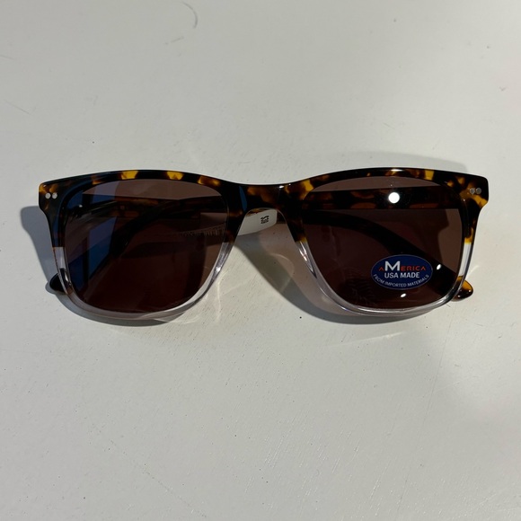 aMerica Accessories - tortoise sunnies and crystal clear frame sunglasses